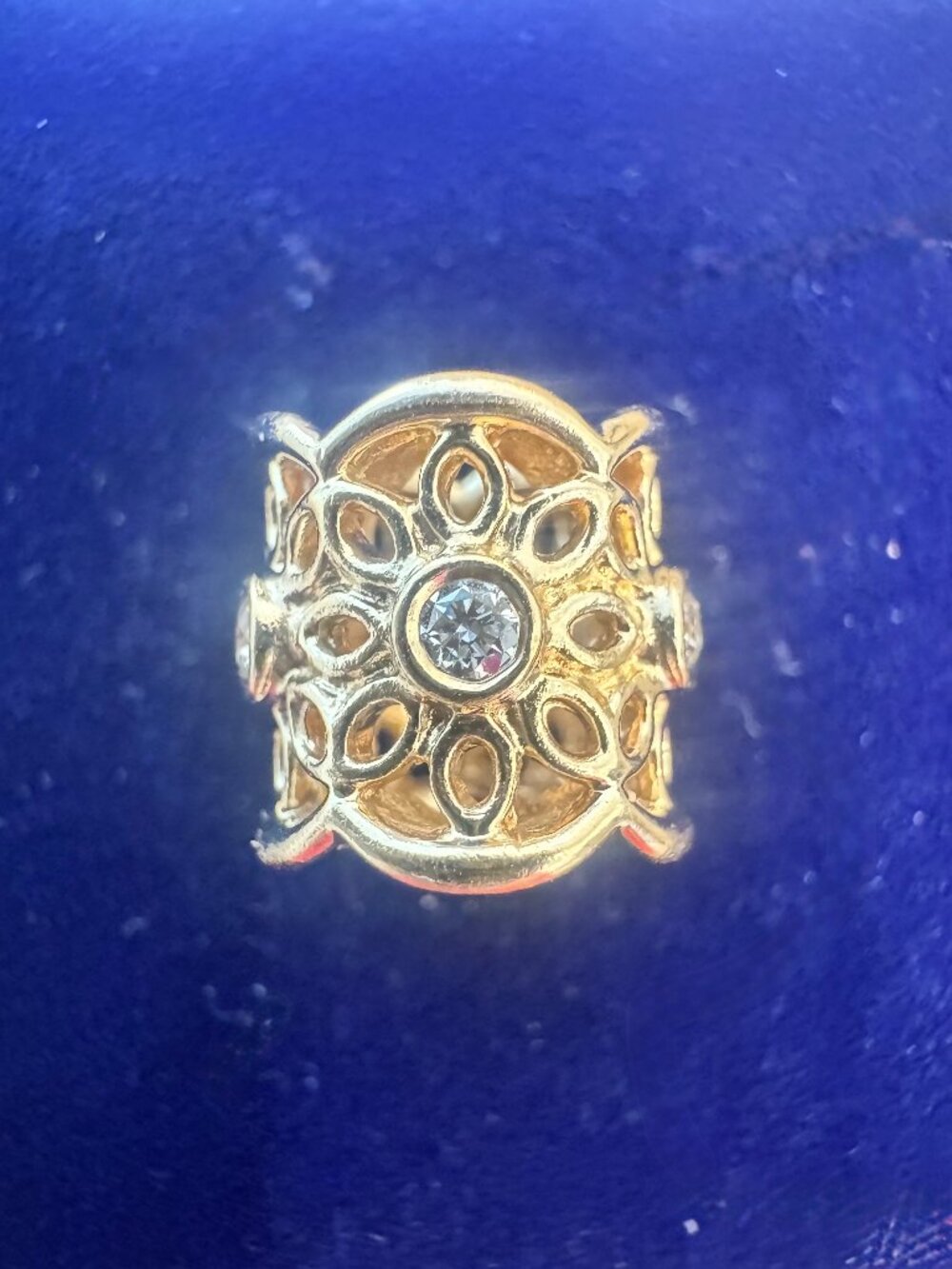 Pandora "Golden Radiance Freesia" Charm, 14K Yellow Gold, Model 750803D